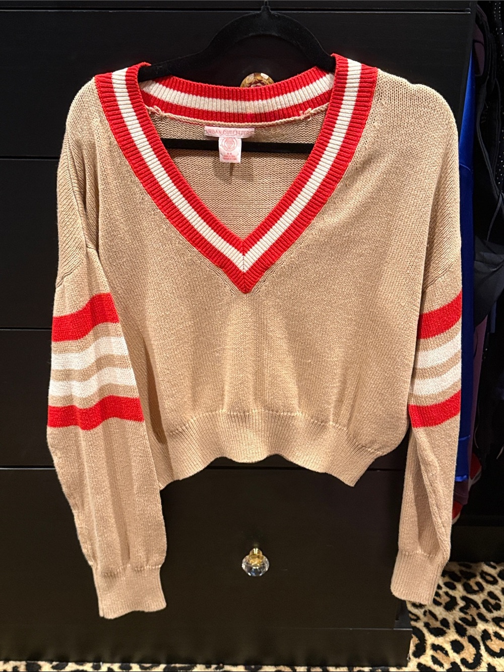 Women’s Cropped V-Neck Sweater - Beige with Red Stripes URBAN OUTFITTERS Sz M